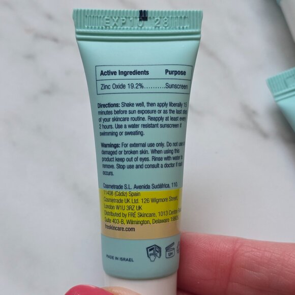 FRE LIGHT/MEDIUM Glow Me + Tinted Moisturizer Lot - Picture 3 of 4